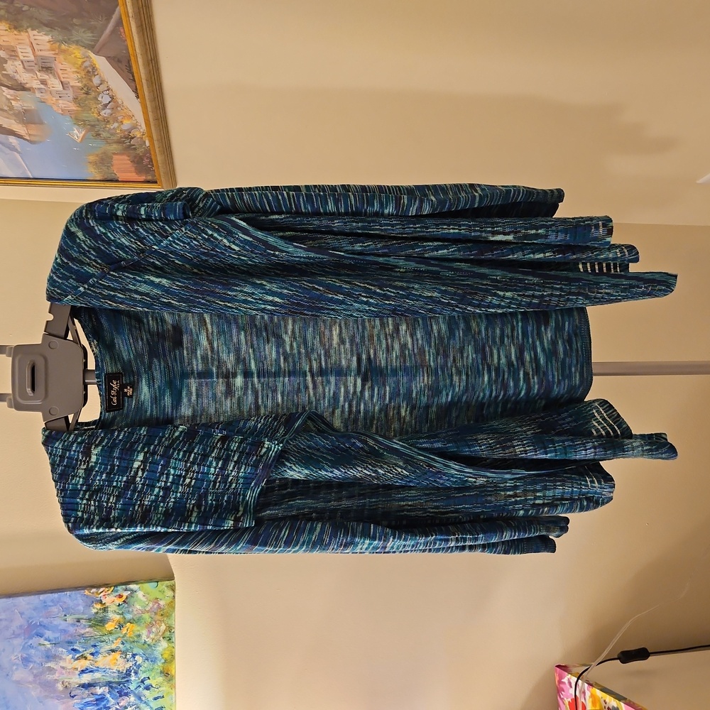 Lightweight cardigan sweater